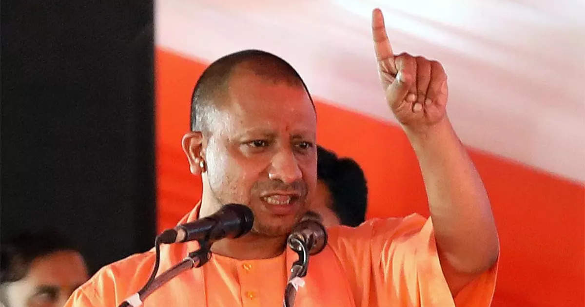 UP Polls: Relatives of terror convict in Ahmedabad bomb blast case seen campaigning with SP chief, alleges Yogi Adityanath